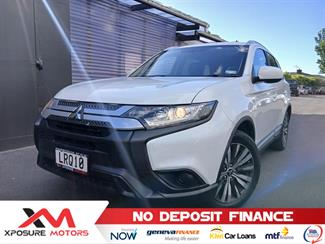 2018 Mitsubishi Outlander - Thumbnail