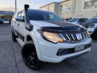 2016 Mitsubishi Triton - Thumbnail