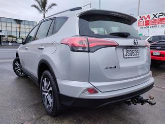 2016 Toyota Rav4 - Thumbnail