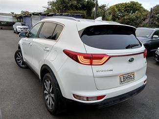 2017 Kia Sportage - Thumbnail