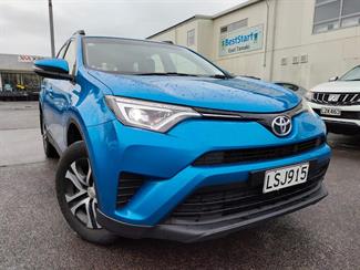 2018 Toyota Rav4 - Thumbnail