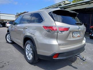 2015 Toyota Highlander - Thumbnail