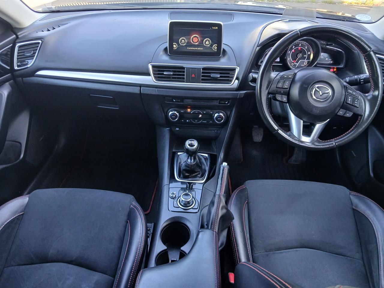 2015 Mazda Axela