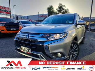 2020 Mitsubishi Outlander - Thumbnail