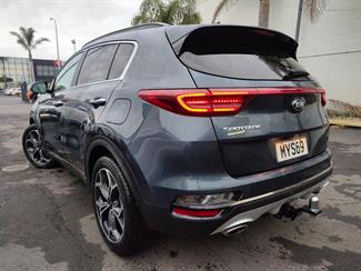 2020 Kia Sportage - Thumbnail