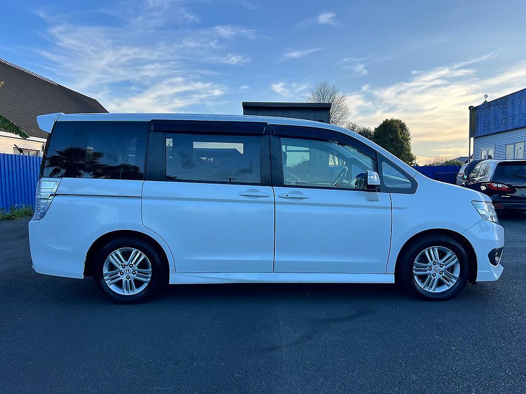 2013 Honda STEPWAGON