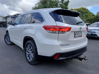 2020 Toyota Highlander - Thumbnail