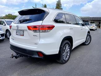 2020 Toyota Highlander - Thumbnail