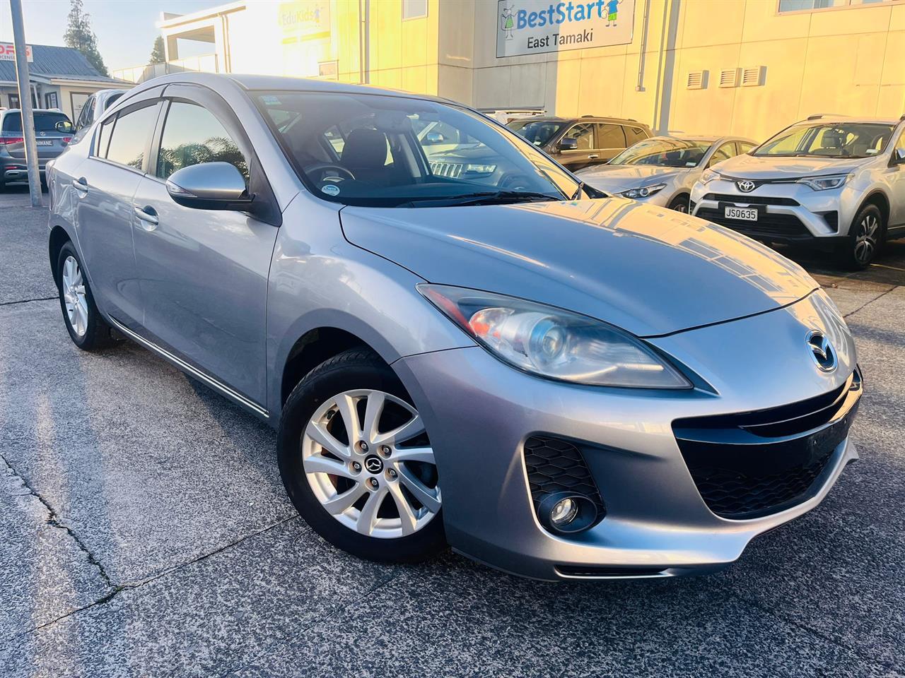 2013 Mazda Axela